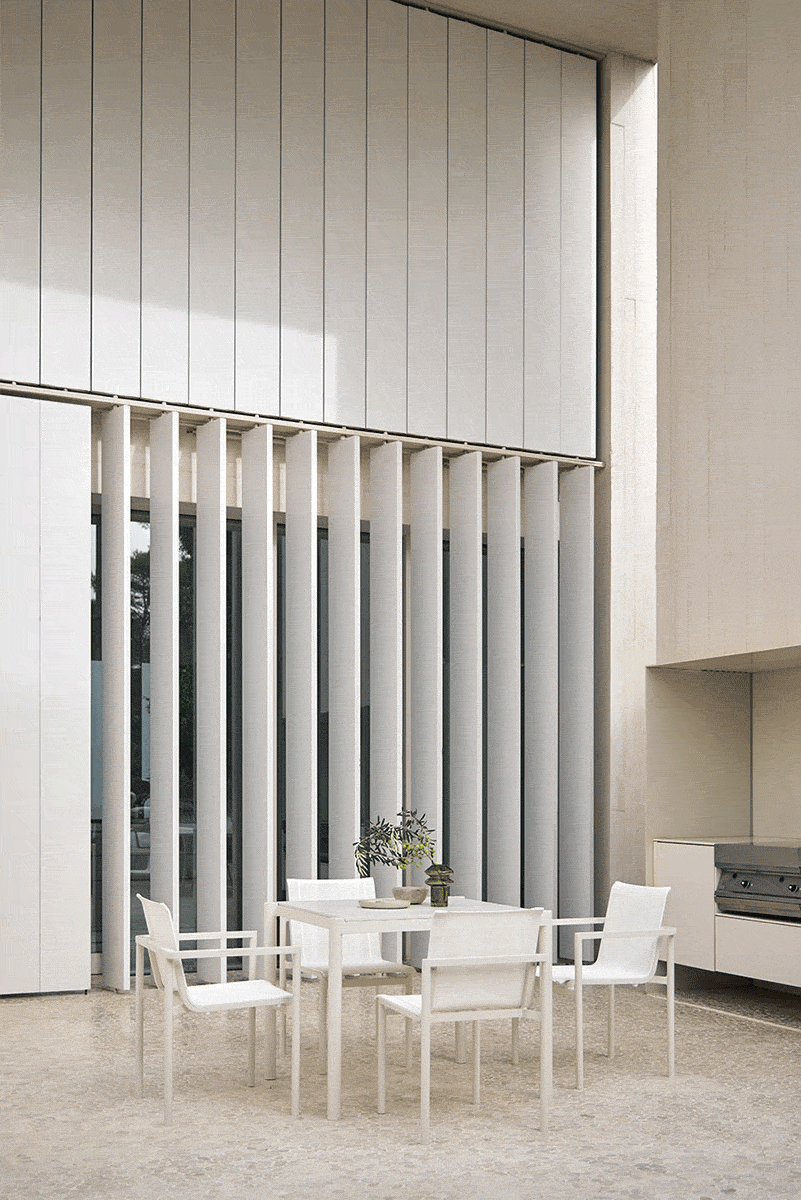 ORIGIN SQUARE DINING TABLE | POINT, SL